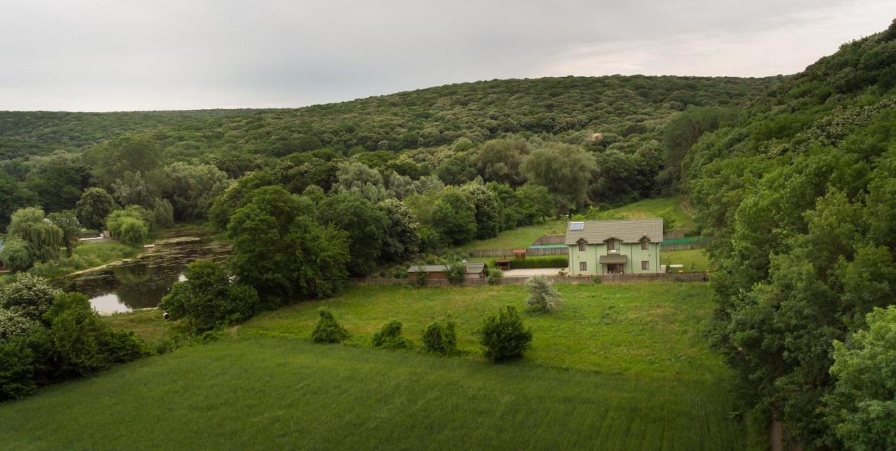 Agropensiunea Cetatuia Luncavita Esterno foto