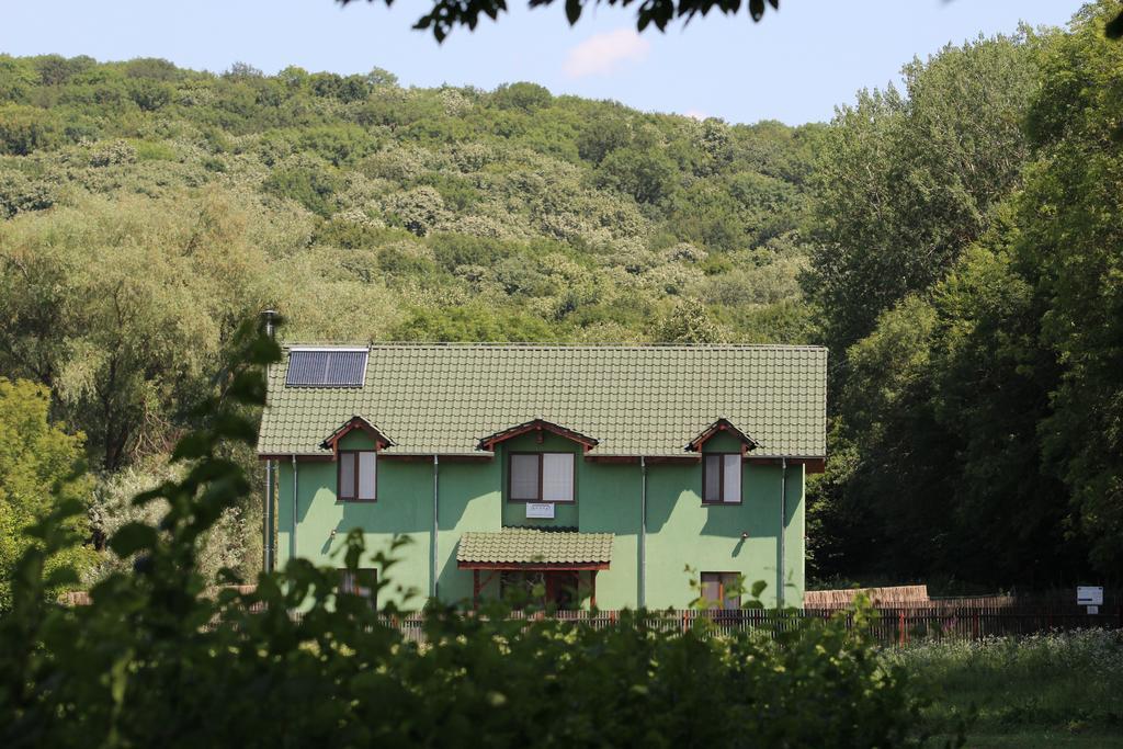 Agropensiunea Cetatuia Luncavita Esterno foto